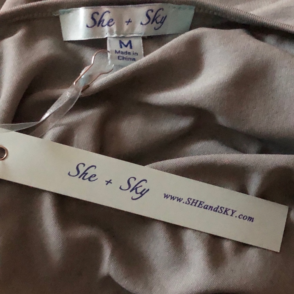 ❤️V-Neck Side Tie Blouse❤️ - Picture 4 of 4